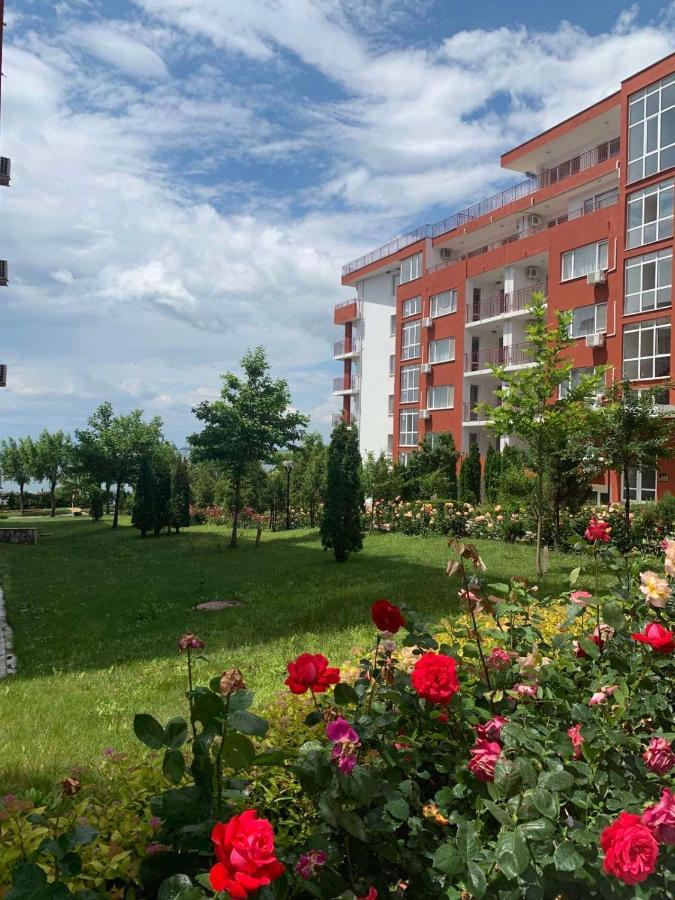 Apartamento Fort Noks Panorama I Marina Elenite Exterior foto