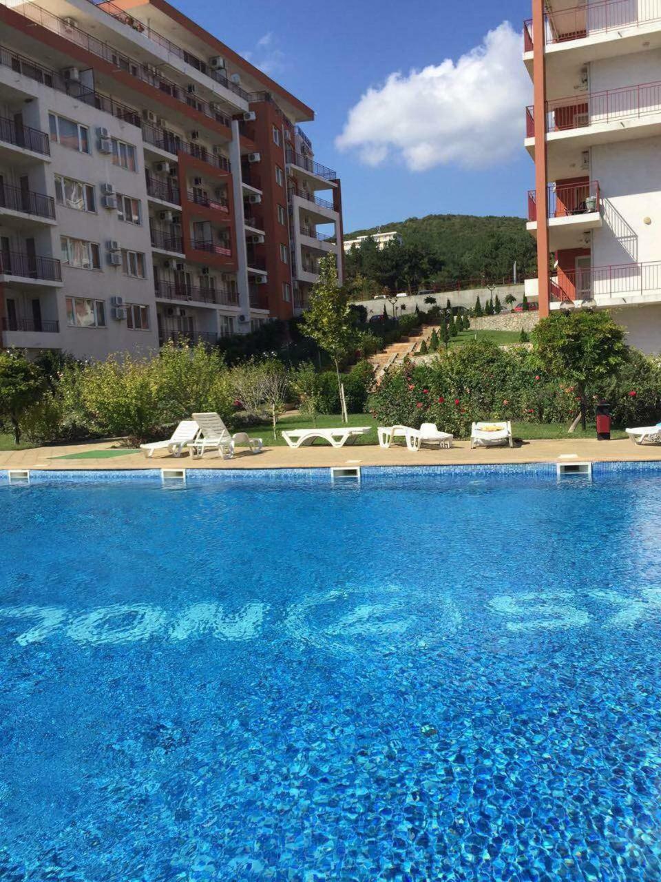 Apartamento Fort Noks Panorama I Marina Elenite Exterior foto